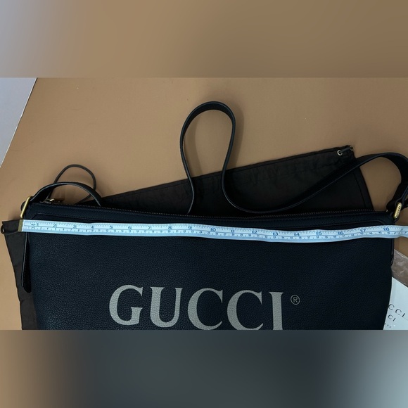 GUCCI Authentic.Half-Moon leather Bag with inspired vintage logo style. - Picture 11 of 16